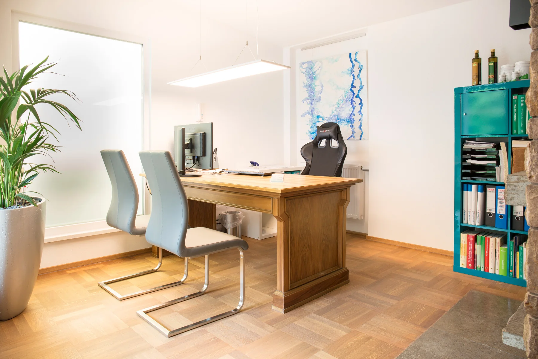 Sprechzimmer der Naturheilpraxis Lörcher